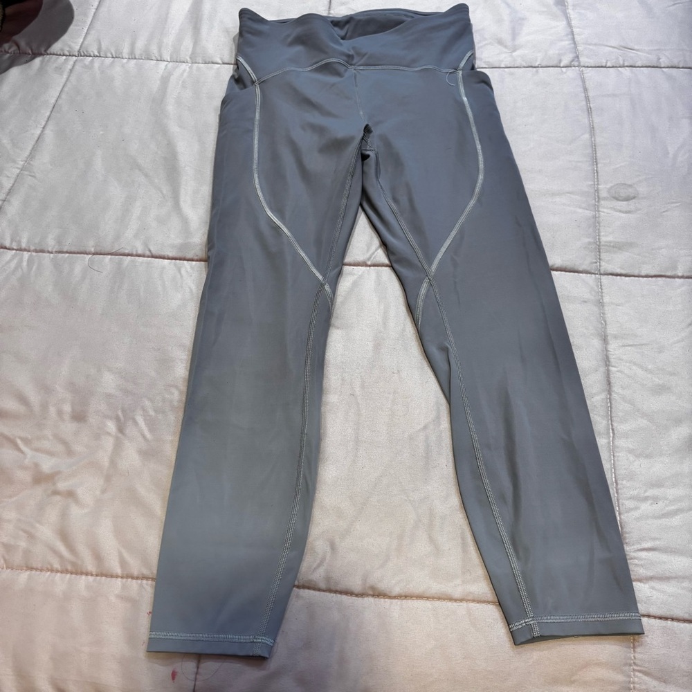 Lululemon Base Pace High-Rise Reflective Tight 25" size 10 (2)